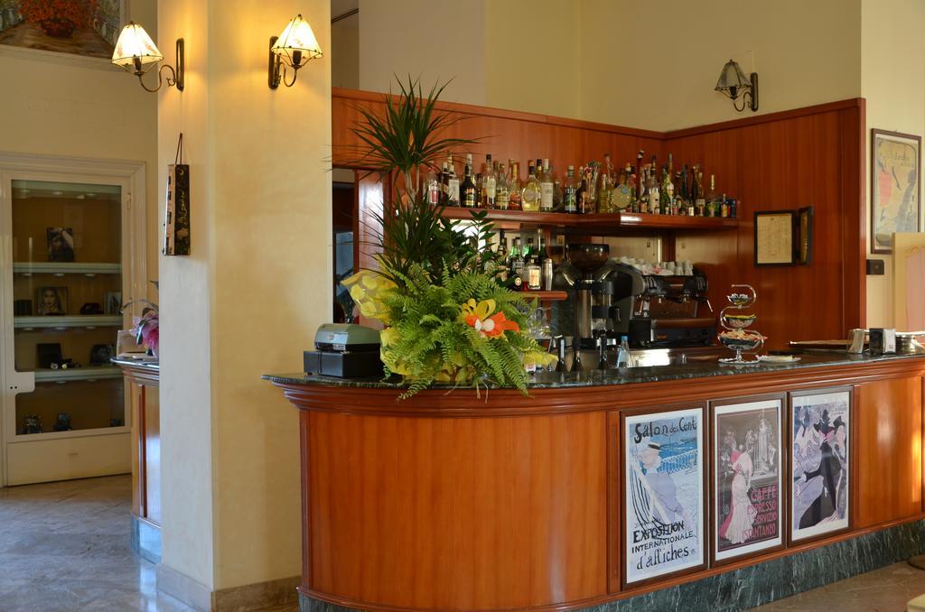 Hotel Italia Marina di Massa Esterno foto