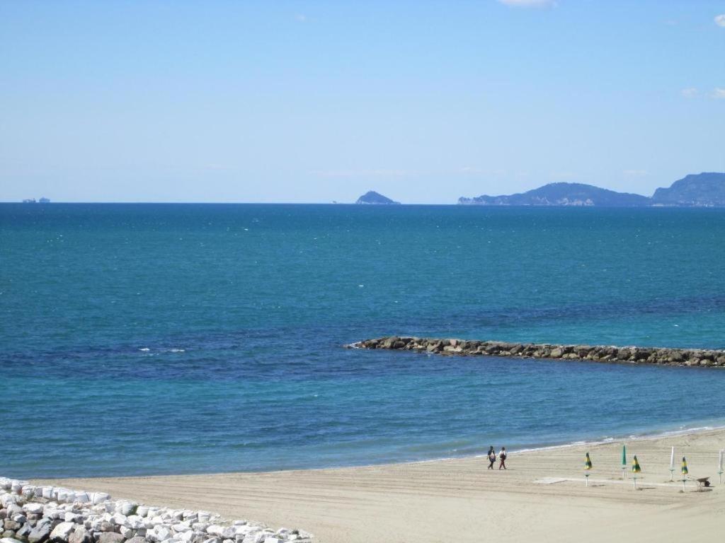 Hotel Italia Marina di Massa Esterno foto