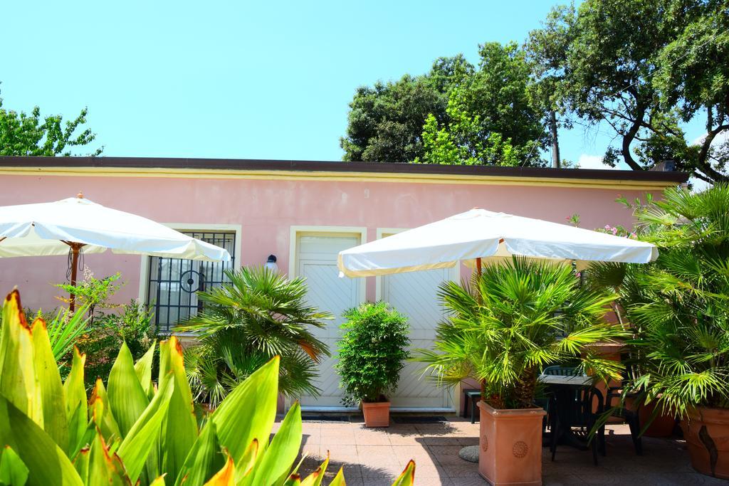 Hotel Italia Marina di Massa Esterno foto