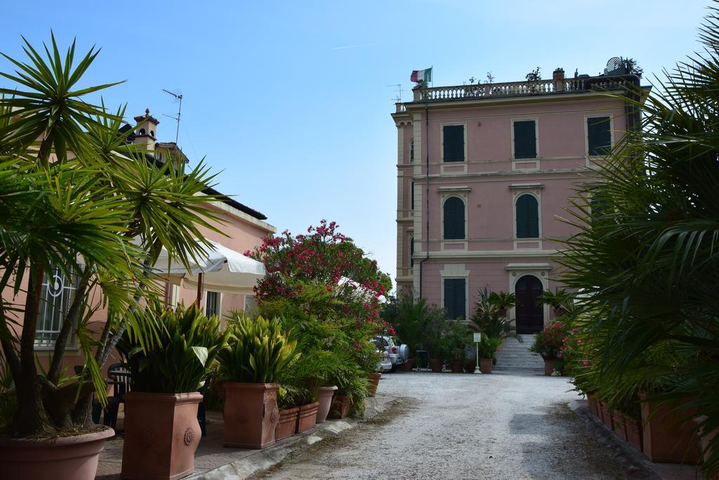 Hotel Italia Marina di Massa Esterno foto